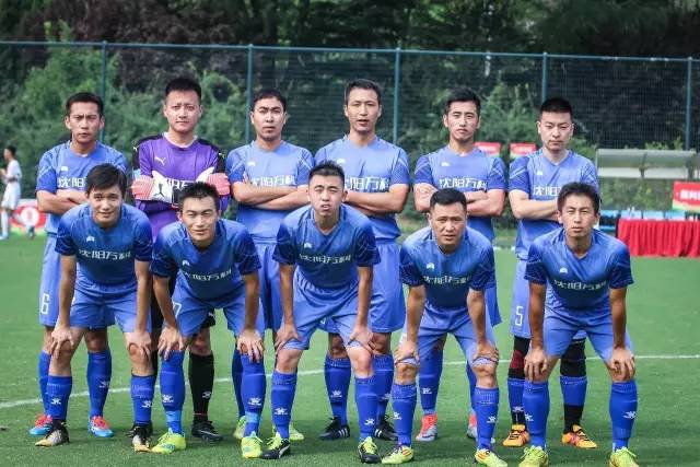 莱切以500万欧收购巴黎FC前锋戈贝尔，签约五年